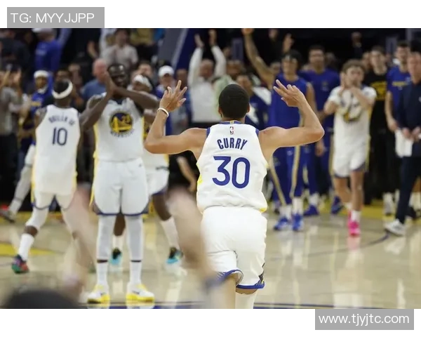 前史独一档！库里接连两场46+，追平乔丹逾越詹姆斯改写NBA纪录